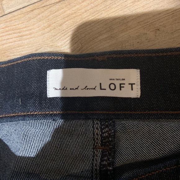 Loft straight leg jeans in dark rinse sz 4/27 - Picture 6 of 7